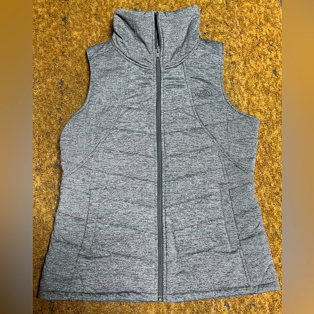 The North Face Women’s Vest - Large- Puffer Style Heathered Grey